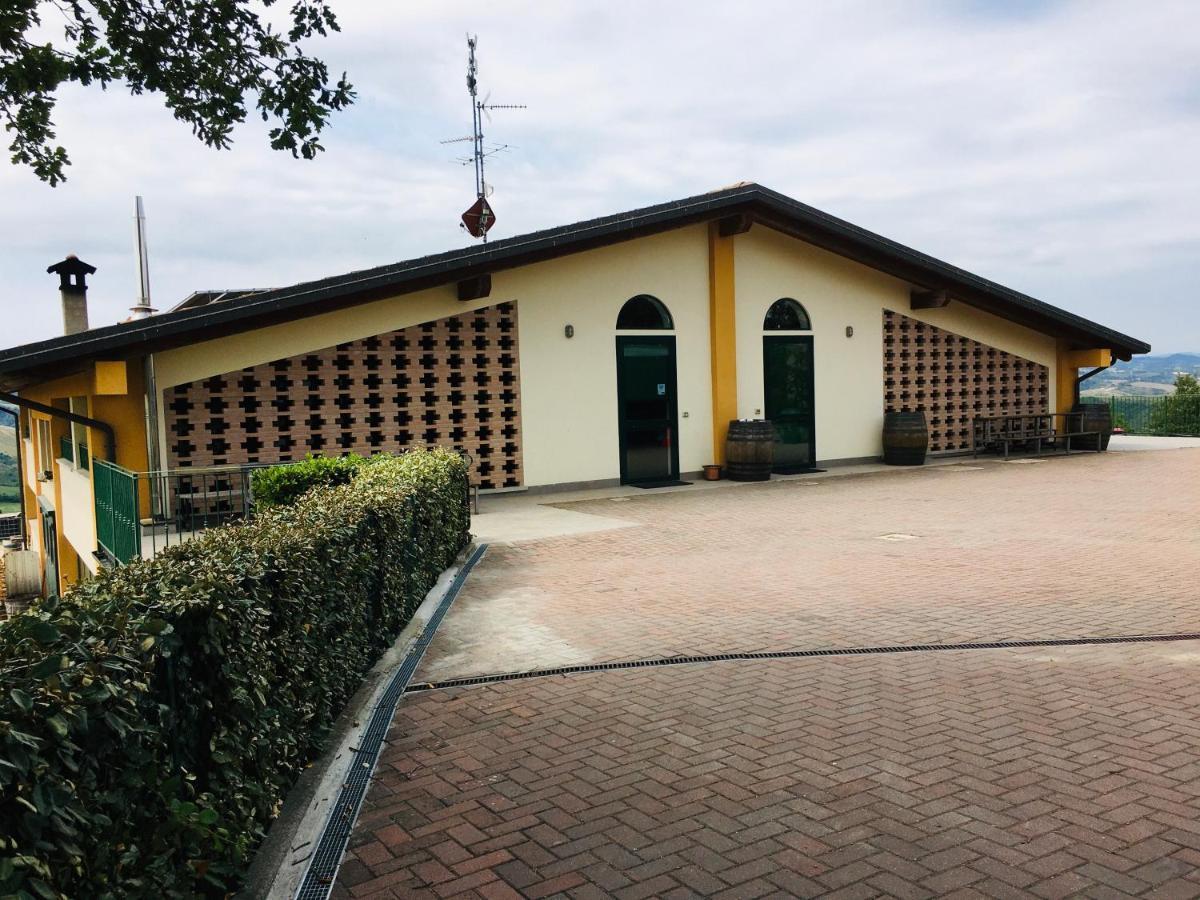 הוילה אוצאנו דל'אמיליה La Palazzina Di Ciagnano מראה חיצוני תמונה
